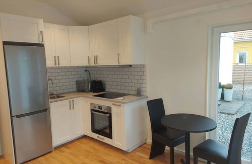 Vastra Frolunda Cabin | Very comfortable tiny house near Frölunda Shopping and the city