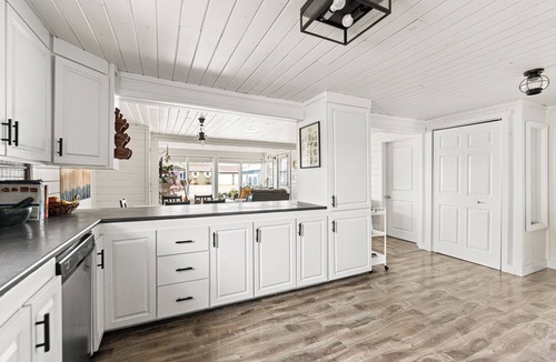 Grand Barachois Cottage | Very cozy and spacious 4-season cottage with easy access to Ocean