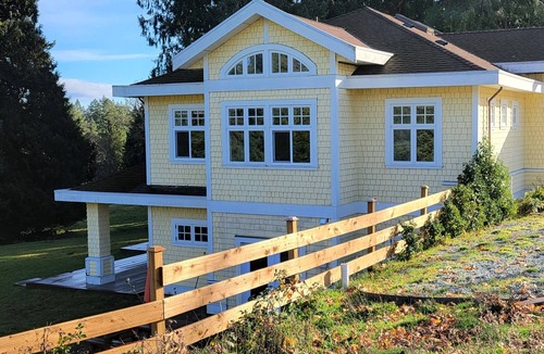 Chemainus House | Very private home 40 acres, ocean and ancient forest, kayaking off private dock