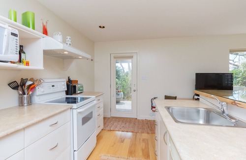 Saanich East Apartment | Victoria, ~BC~ - Fully Furnished-Self Contained Garden Suite