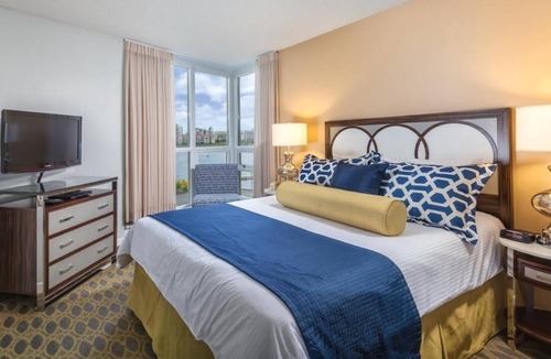 Inner Harbour House | Victoria harbor, great views, easy access and lovey Resort Living.
