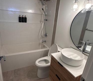 Victoria Apartment | Victoria's Family Oceanside Retreat, brand new 2br