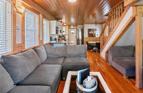 Ucluelet Cabin | Views! Peaceful Cabin on Spring Cove Seas and Trees Cabin