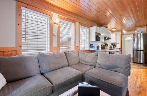 Ucluelet Cabin | Views! Peaceful Cabin on Spring Cove Seas and Trees Cabin