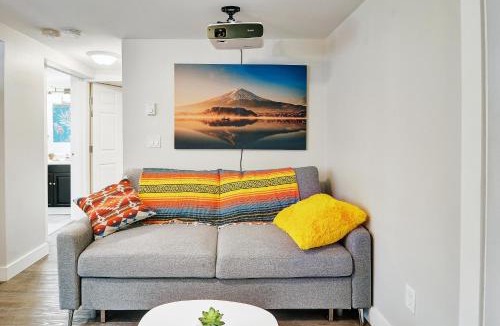 Ladysmith Apartment | Viewtiful Stay