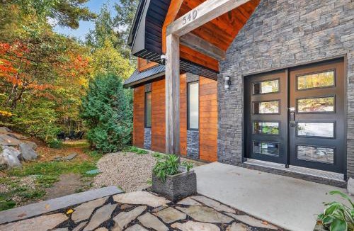 Saint Come Ski Chalet | Villa Nature Luxe Chalet Lake Access Private Spa
