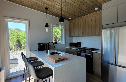 Adstock Ski Chalet | Vivez l'expérience de la vie à la montagne dans notre chaleureux chalet!n