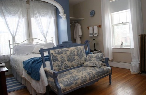 Moose Jaw Bed & Breakfast | Wakamow Heights Bed & Breakfast