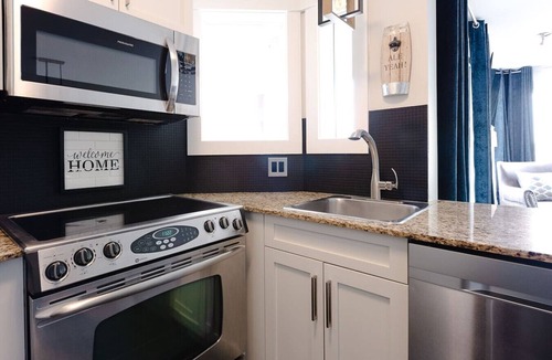 Regional District of Nanaimo Apartment | Wake Up to the Ocean View Suite A