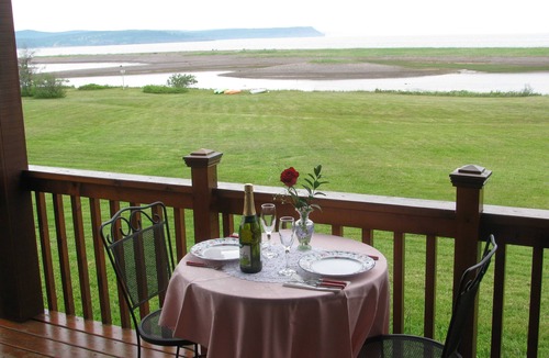 West Quaco House | Wake Up to the World’s Highest Tides – A Private Fundy Beachfront Retreat
