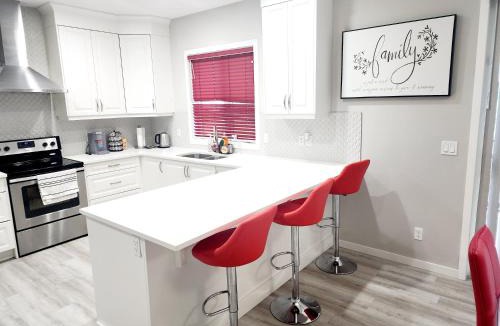 Southeast Calgary Villa | Walden Mount Luxury Villa - Entire 3-Bedroom Home