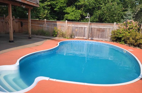 Bedford House | Walkout Guest Suite in basement with Pool, HotTub in Bedford