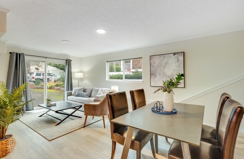 Fernwood House | Walnut St. Suite in the heart of Fernwood