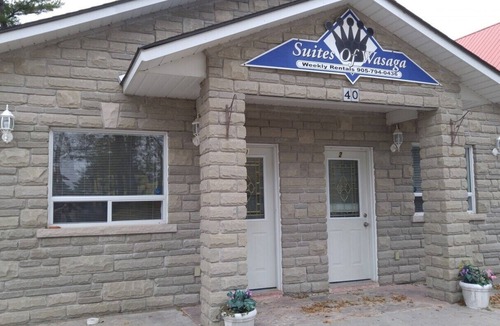 Wasaga Beach House | Wasaga Beach Area 2 - Unit #2- mins walk Beach 1