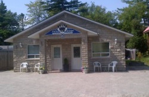 Wasaga Beach Cottage | Wasaga Beach Area 2 - Unit #2- mins walk Beach 1