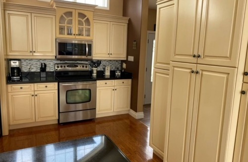 Deep River House | Water and Beach Front Property 4 season on Ottawa River with Private Boat Launch