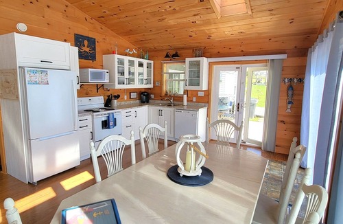 Found Mills Cottage | Water View Cottage With A/C In Quiet Location, Close To Amazing Beaches