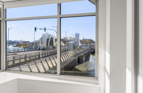 Inner Harbour Condo | Waterfront Condo in the best location! Free Parking