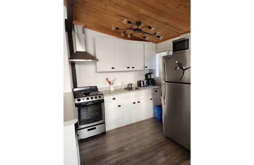 Gravenhurst Cottage | Waterfront cottage @ Muskoka Pines kayaks/fireplace/bbq/firepit