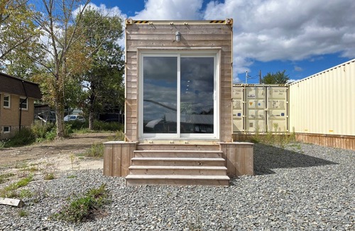Bedford Cabin | Waterfront Cozy Cabin! 10 Minutes to Downtown Halifax