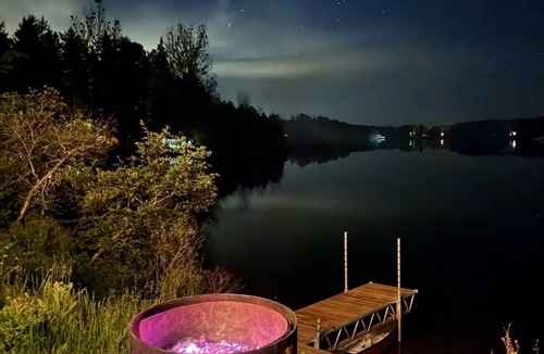 La Peche Cottage | Waterfront Family Oriented Cottage just 45 minutes from Downtown Ottawa!