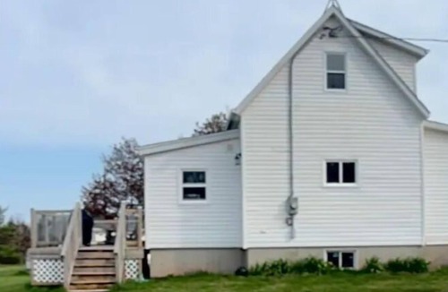 Prince County Cottage | Waterfront Foxleyriver Cottage/Oysters/Kayaking/Pool/Prince Edward Island Ca