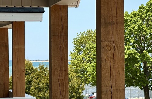 Collingwood House | Waterfront home w/beach, pool, and tennis. 5 min to Blue Mountain.