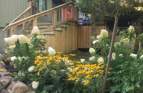 Lansdowne Cottage | Waterfront Luxury Cottage for 8 with Private Hot Tub & Free Dockage