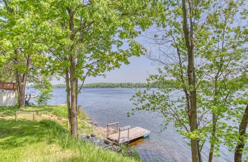 Frontenac Cottage | Waterfront Paradise 20 Minutes to 1000 Islands