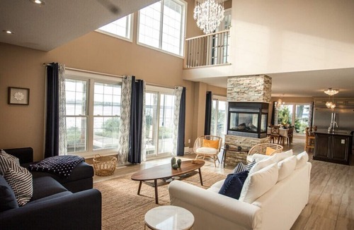 Orillia Cottage | Waterfront Retreat: A Private Oasis- Firepit & BBQ