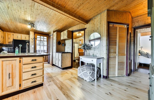 Rawdon Ski Chalet | Waterfront with panoramic view