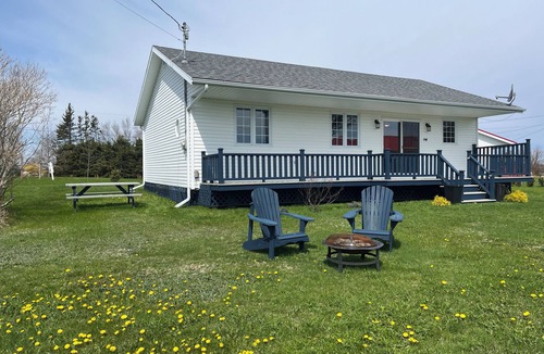 Corran Ban Cottage | Waterview Cottage on Tracadie Bay - Bayview at Blue Heron