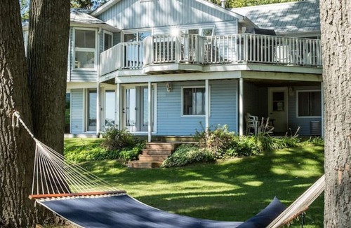 Waupoos House | Waupoos Beach Commons: Beach Front House & Chalet
