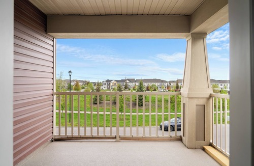 Airdrie House | WELCOME TO A MAGNIFICENT HOME IN AIRDRIE
