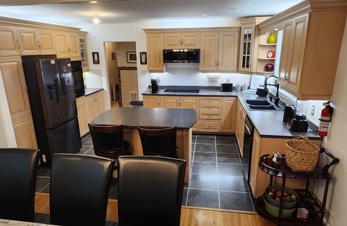Quidi Vidi House | Welcome to The Harbour Escape! Boasting spectacular Ocean front views!