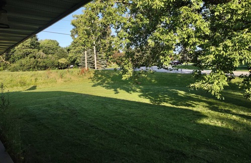 Lindsay House | Welcome to Charming house in Kawartha Lakes and enjoying of beautiful nature