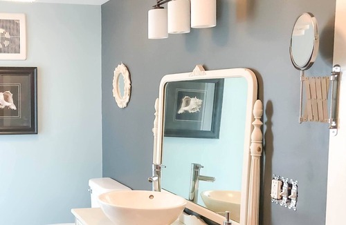 Hall's Harbour House | Welcome to Dolphin's Rest