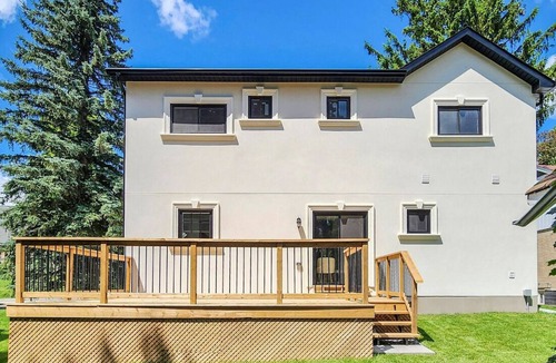 Newmarket Villa | Welcome to our luxurious villa in the heart of downtown Newmarket!