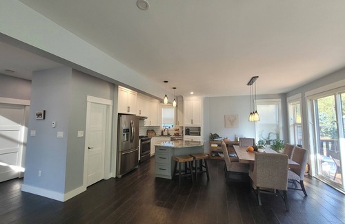 Revelstoke House | Welcome to The Aspen Chalet! A modern and cozy retreat at the base of RMR.