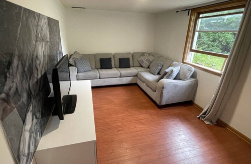 Bridgeland House | Welcome to the Cabernet Escape– A Bold, Wine-Inspired Urban Escape