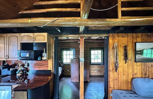 Northern Ontario House | Welcome to The Coon Cage