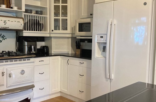 Marmora Cottage | Welcome to The Waters Edge on Crowe Lake