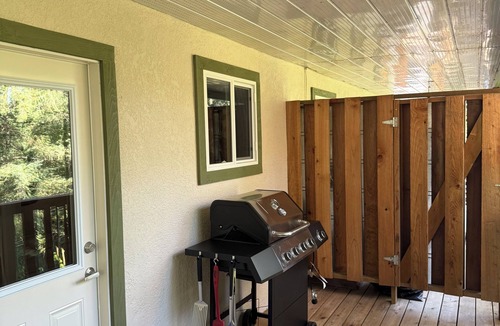 Cultus Lake Cottage | Welcome to “The Willows” at The Cedars
