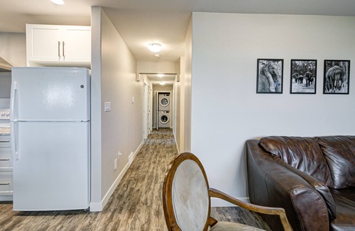 South Lethbridge Apartment | Welcome to the WolfeDen!