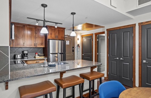 Canmore Hotel | Welcoming Poolside Condo – Perfect for Couples!