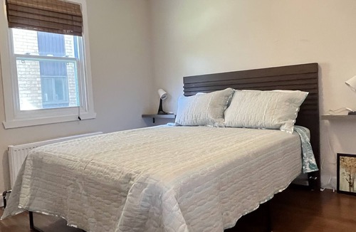 Laprairie Apartment | Well Located, Quite and Comfortable House