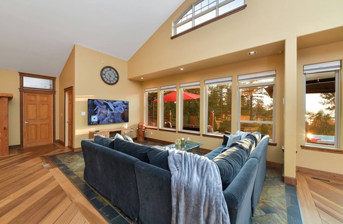 Sooke House | West Coast Ocean View Estate