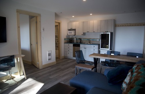 Ucluelet Apartment | West Coast Oceanfront Private Suite with Stunning View