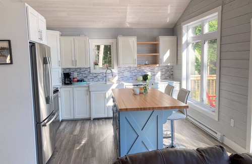 Clare House | West End Lakehouse