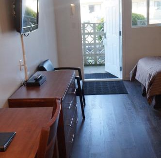 Langley Hotel | Westward Inn & Suites